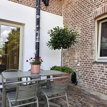 Os Hoes 1851 Guest house 3*