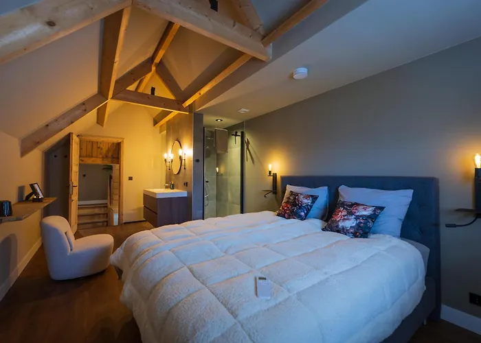 Гостевой дом Os Hoes 1851 3*