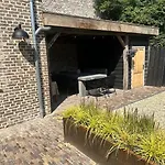 Os Hoes 1851 بيت ضيافة